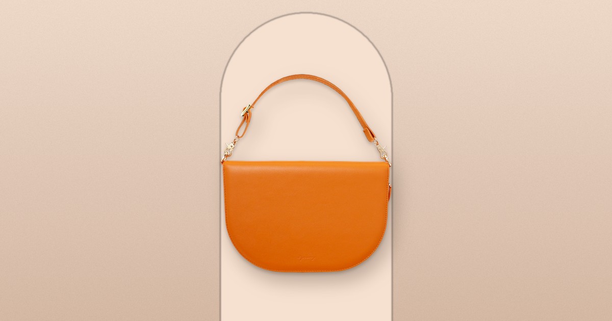 Organize Your Handbag Around Your Planner