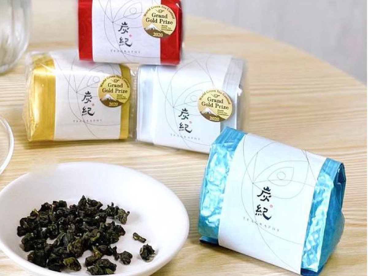 炭紀の化粧箱入り四季シリーズ茶葉缶セット