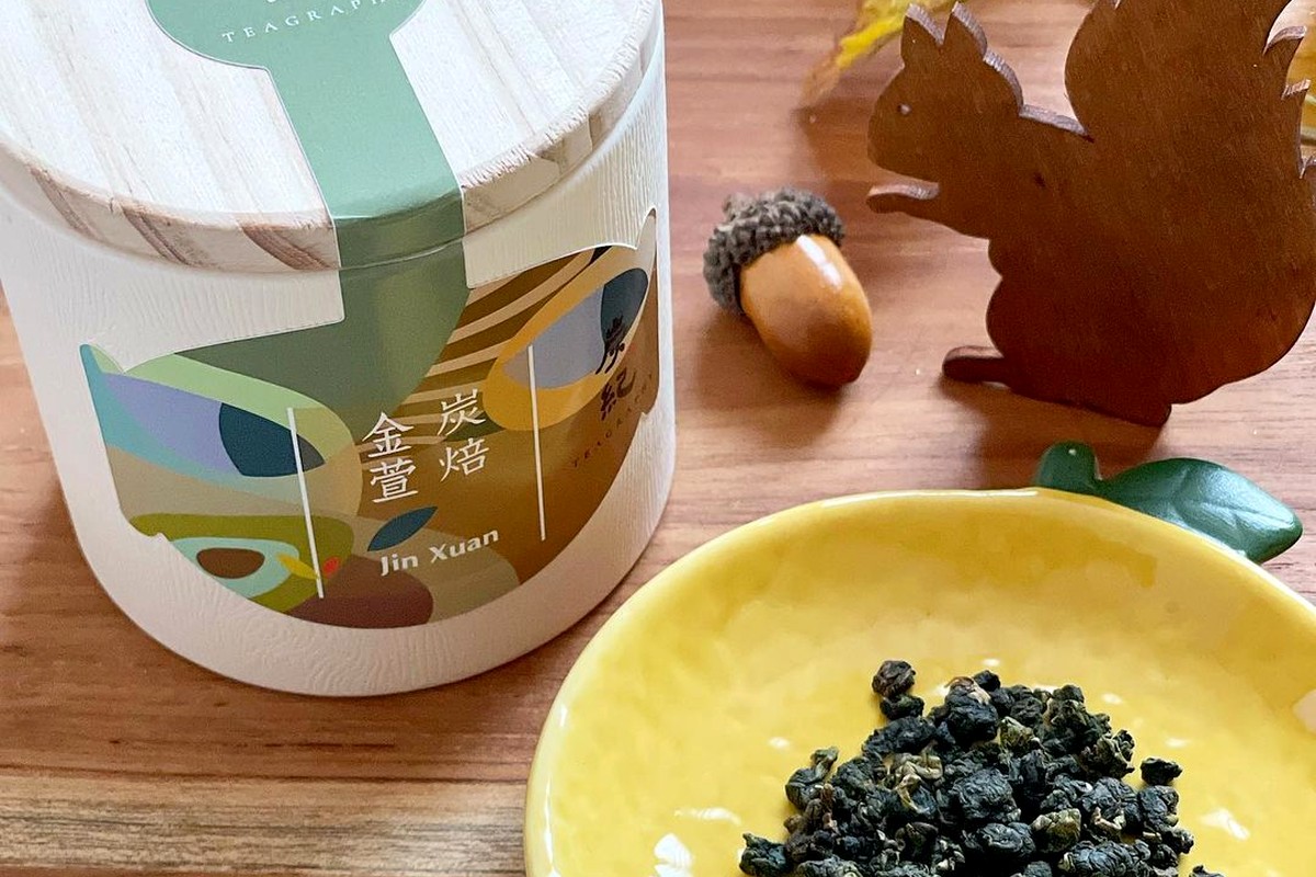 手土産向け炭紀の缶ギフト