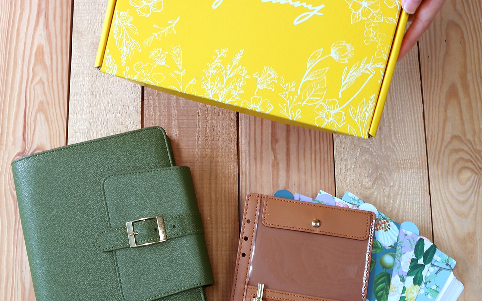 EGOSUNNY Belt classic organizer with structured buckle-forward presence