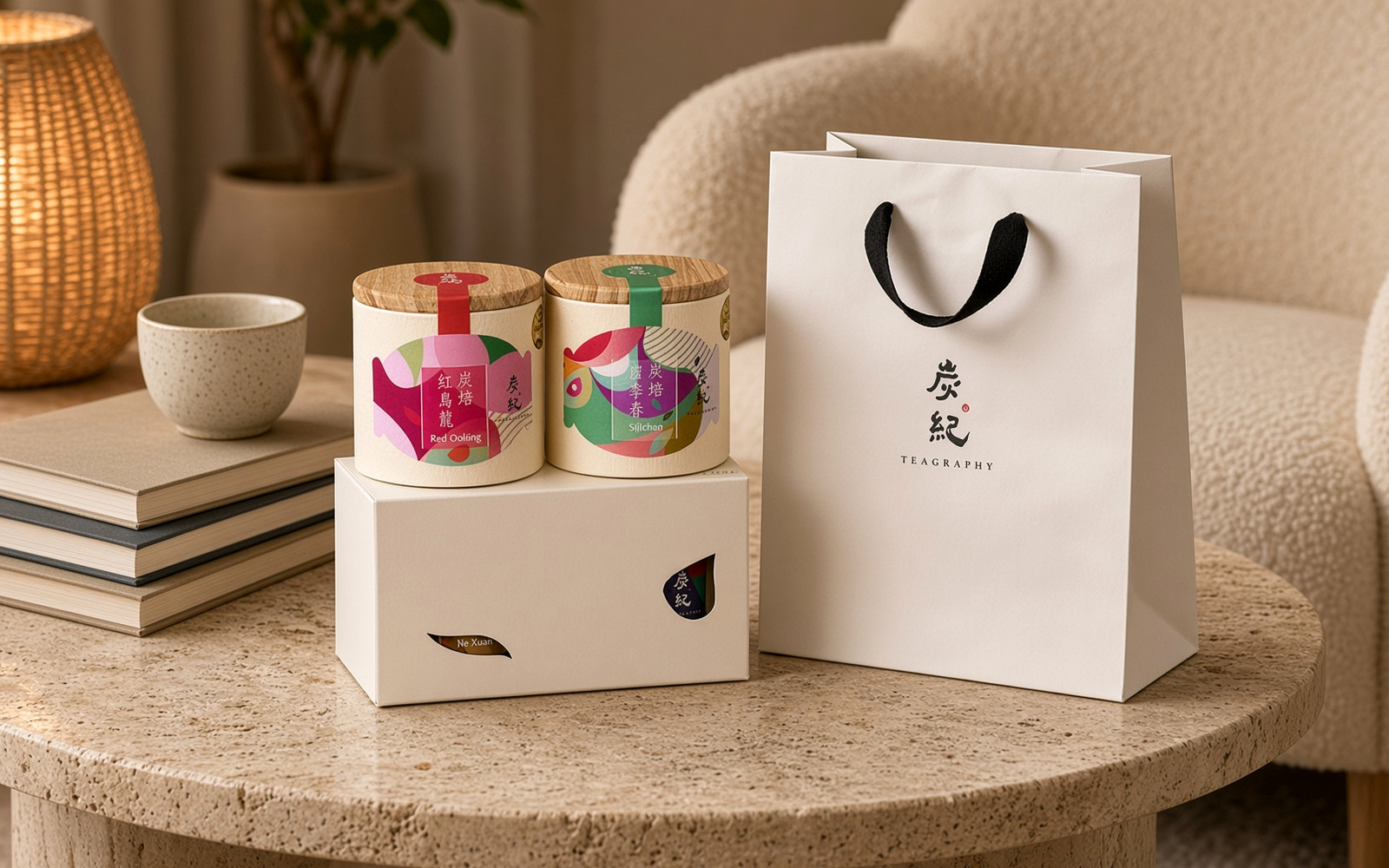 TEAGRAPHY Four Seasons Value Set with two 50 g oolong cans and a gift bag